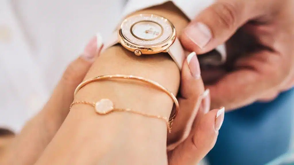 What Jewelry Should I Buy for My Wife?