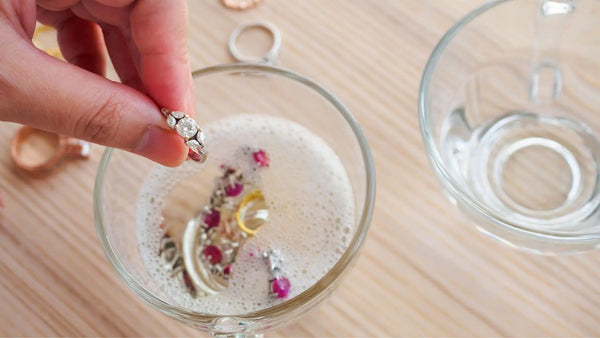How To Clean Your Jewelry [Guide]