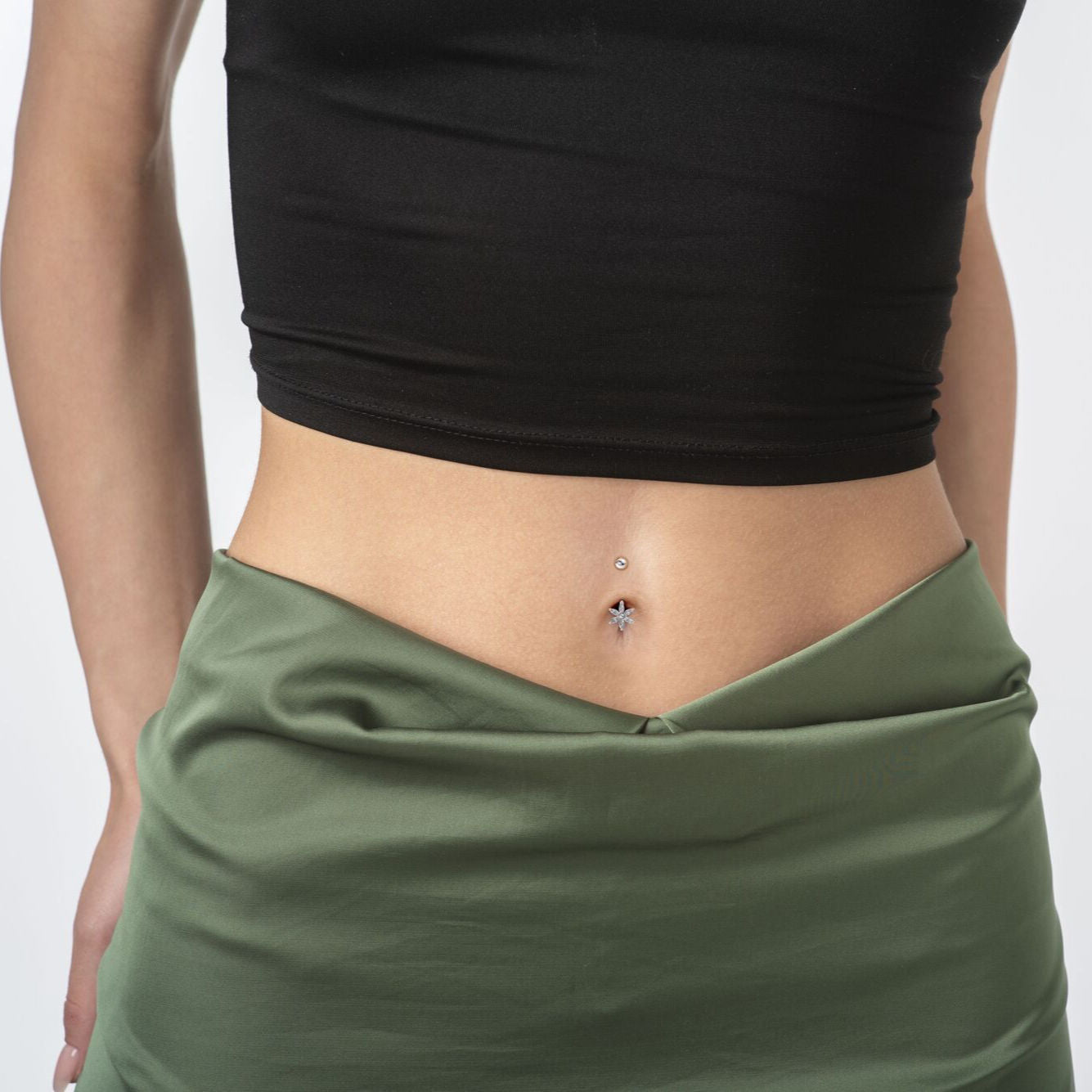 Flower Belly Ring - 16G