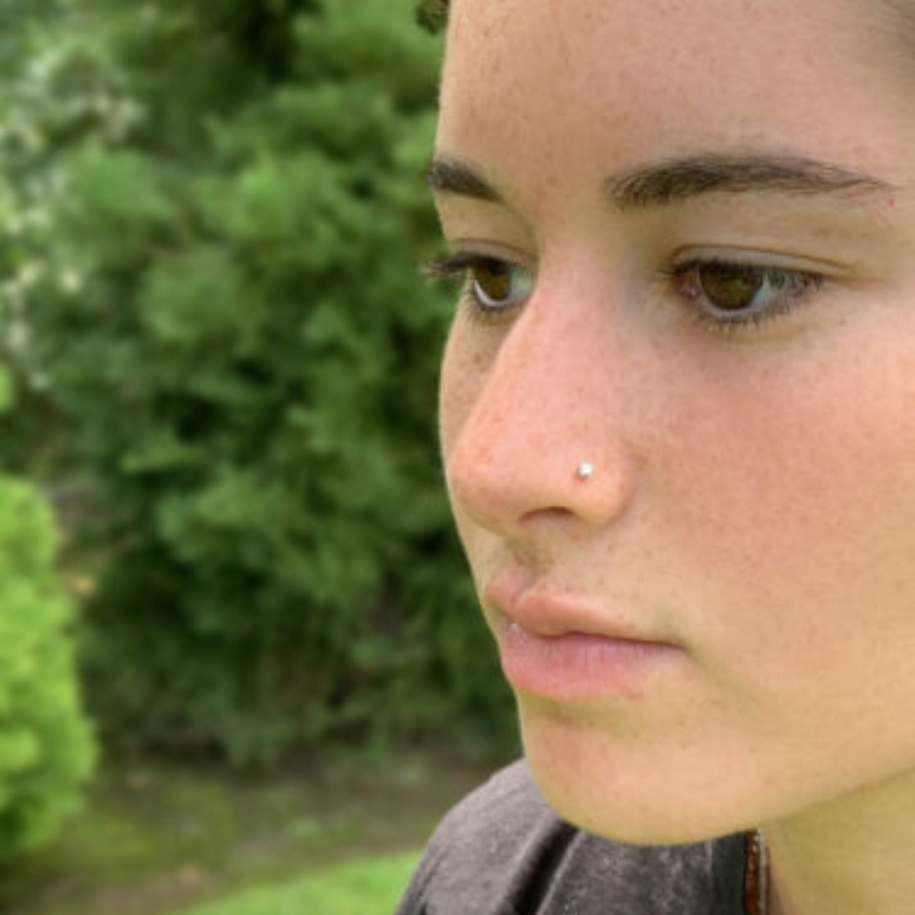 14K Gold L-Shaped Diamond Nose Ring - 20G