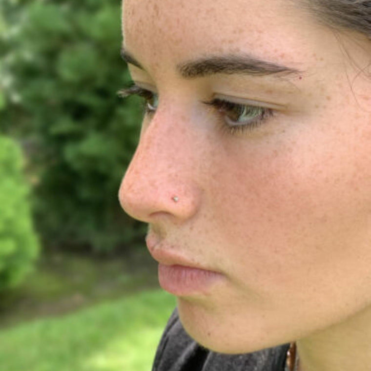 14K Gold L-Shaped Diamond Nose Ring - 20G