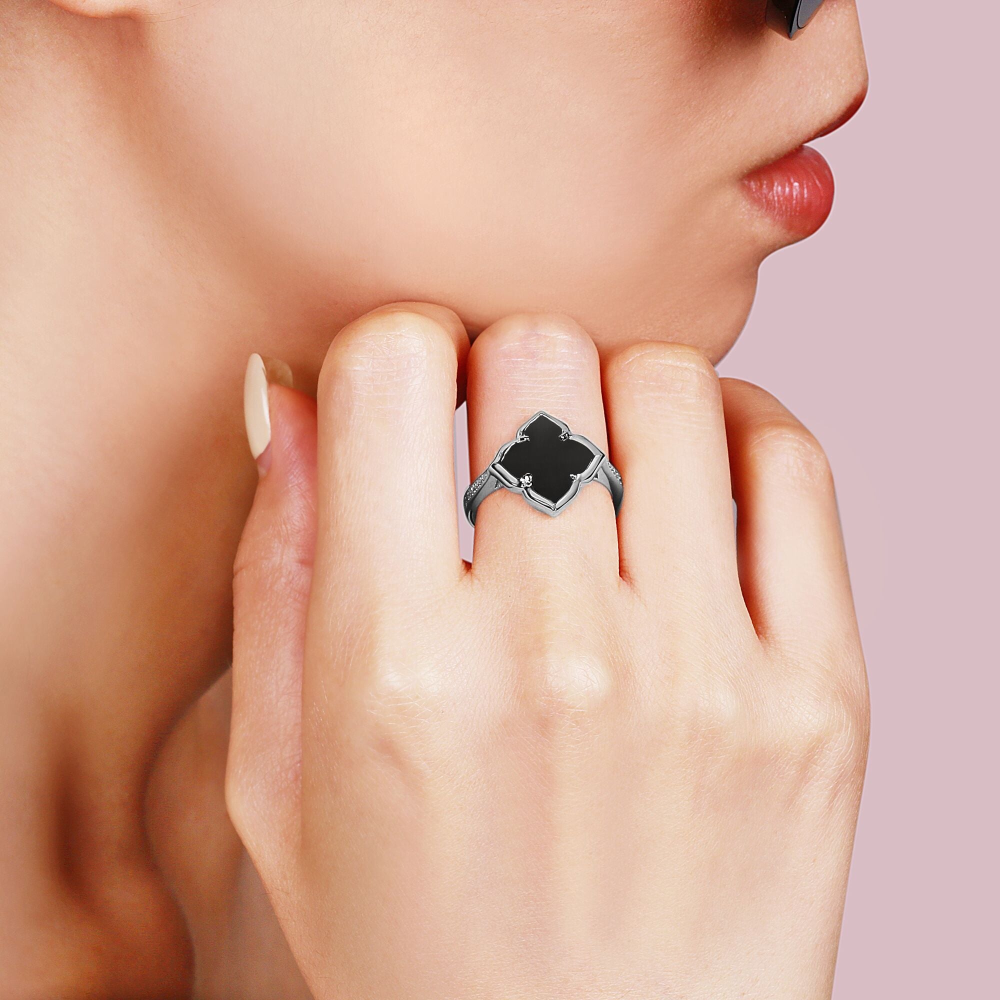 Flora Petite Clover Ring