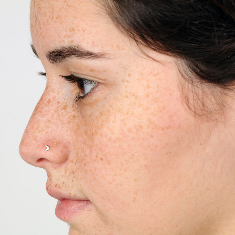 14K Moon Curved Nose Ring - 20G