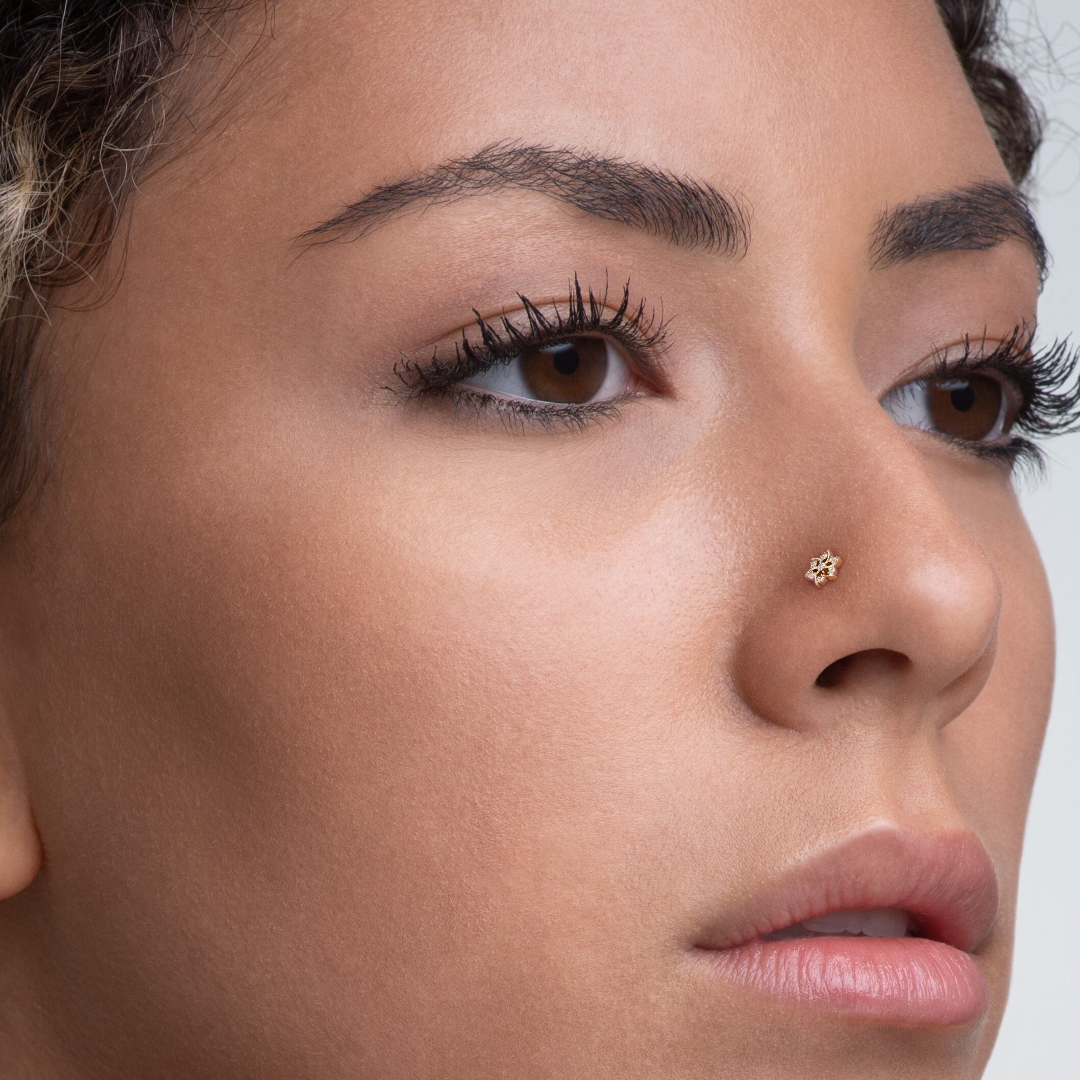 14K Flower Cubic Zircoia Curved Nose Ring - 20G