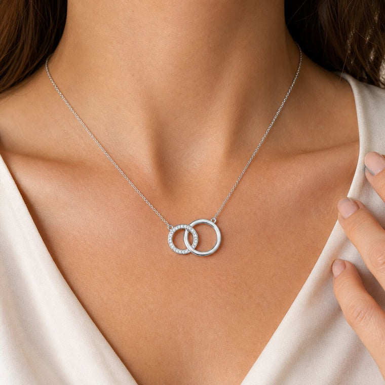 Interlocking Cirlces Pendant in Sterling Silver