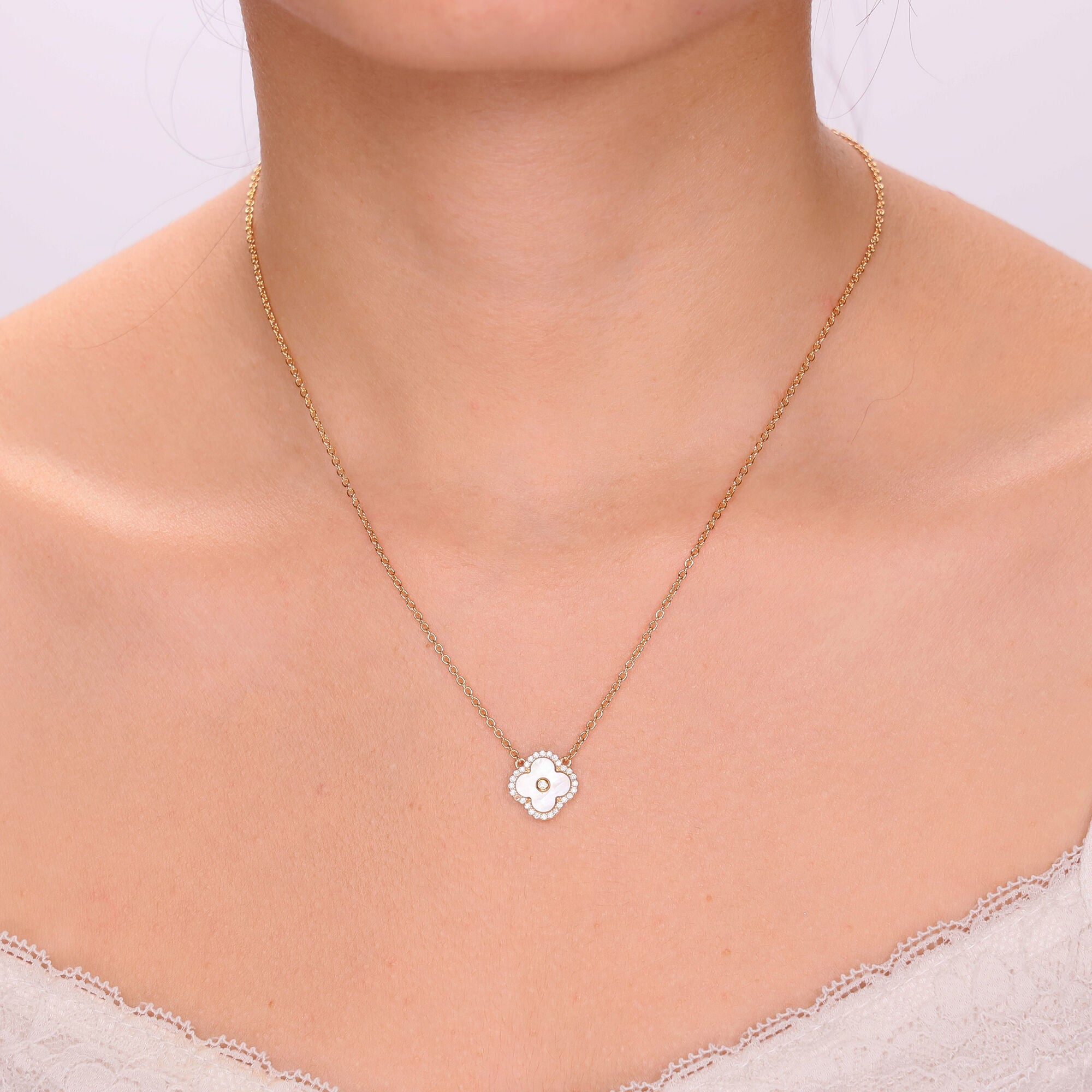 Flora Halo Flower Necklace