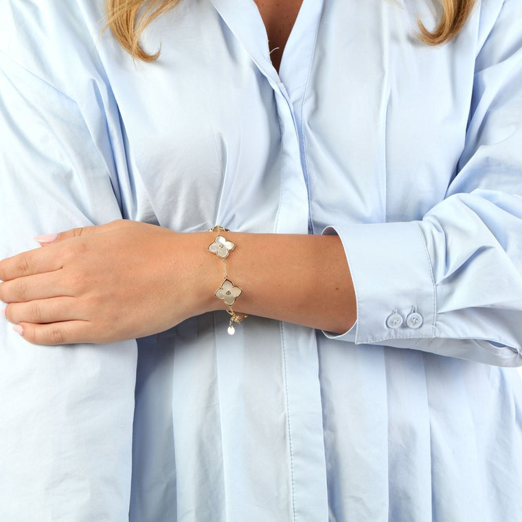 Mother of Pearl and Cubic Zirconia Flower Bracelet in Yellow Gold-Plated Sterling Silver