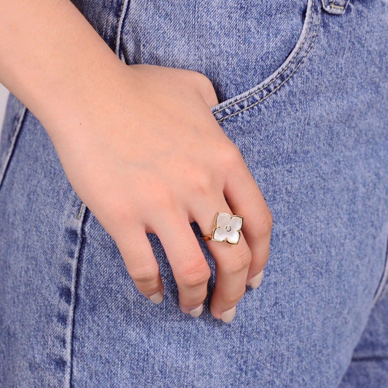 Flora Classic Flower Ring