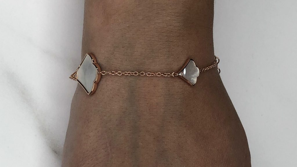 https://lavarijewelers.com/product/prima-donna-925-sterling-silver-black-onyx-adjustable-fan-bracelet-8-inches/